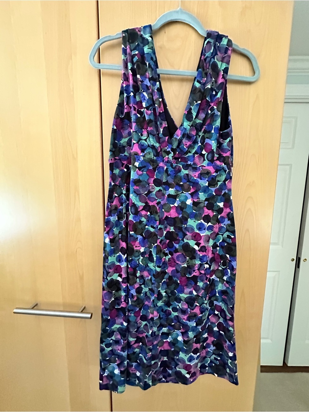 Sleeveless V-Neck Multicolor Print Dress